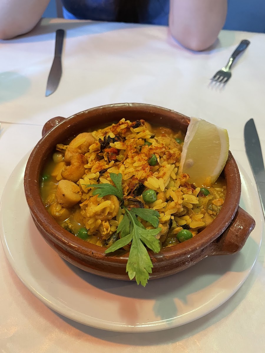 Buenos Amigos Photos 2